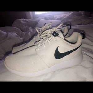 Nike Roshes